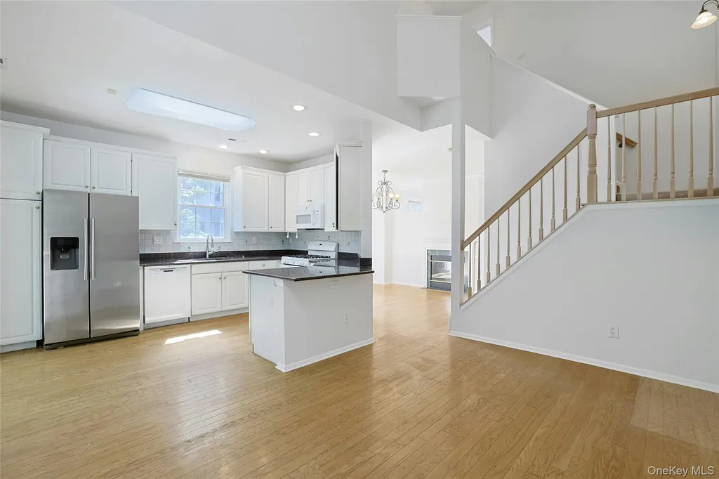 91 Meadow Lane Nanuet NY 10954