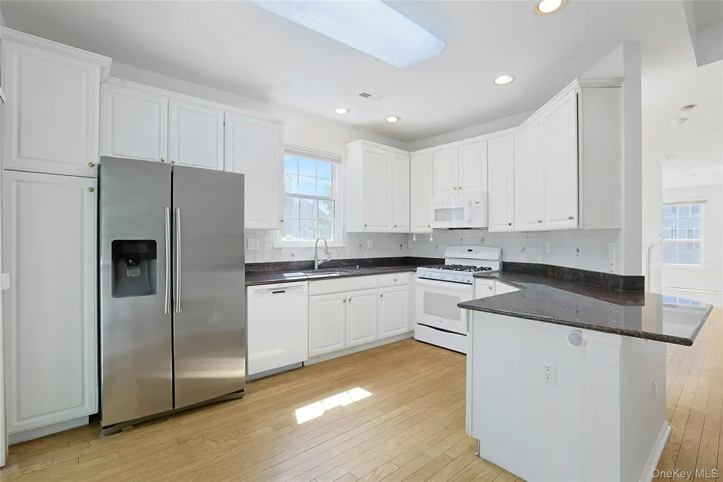 91 Meadow Lane Nanuet NY 10954