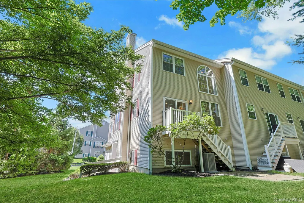 91 Meadow Lane Nanuet NY 10954