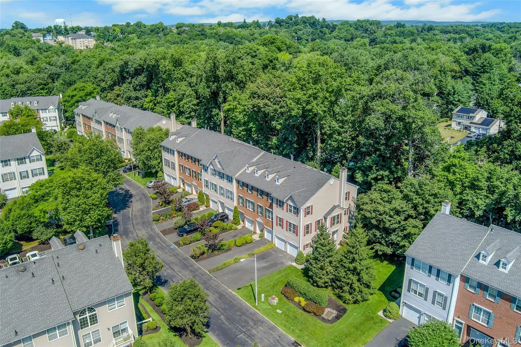 91 Meadow Lane Nanuet NY 10954