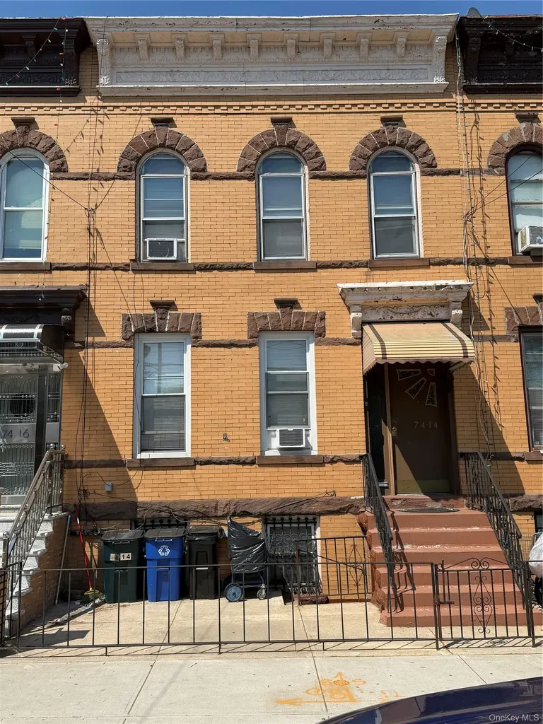 74-14 65th Street Glendale NY 11385