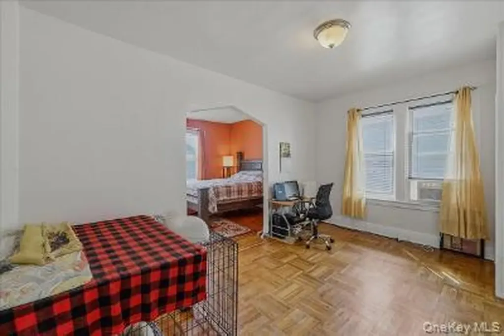 4527 Hill Avenue Bronx NY 10466