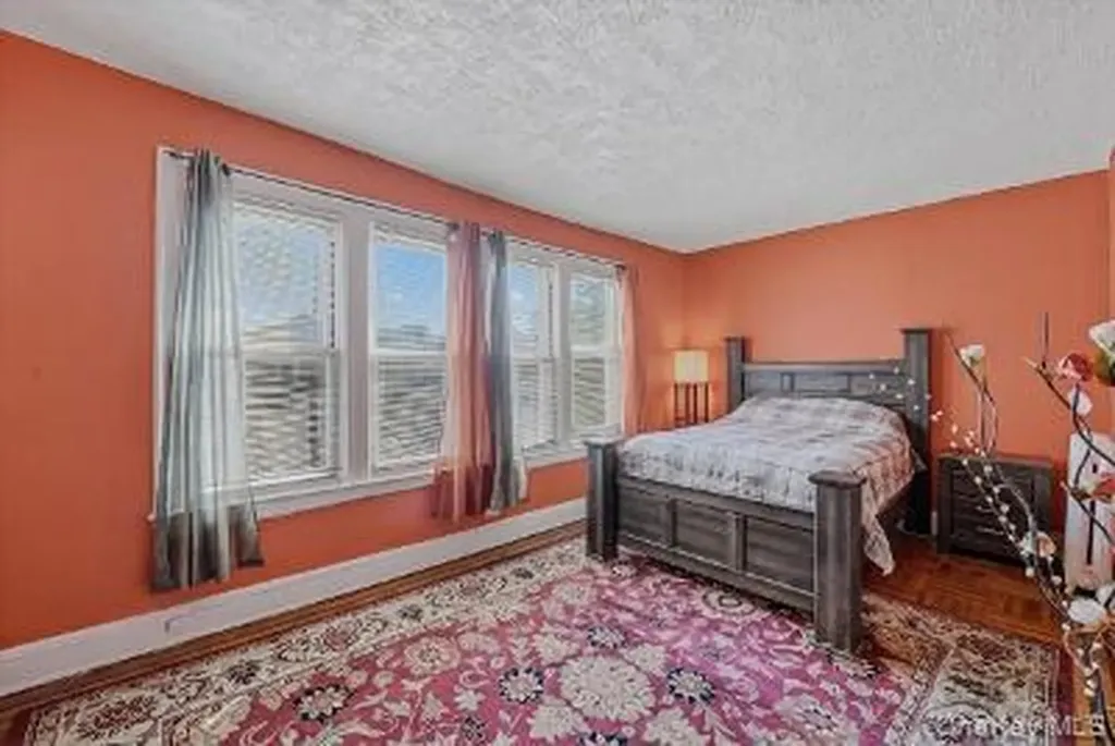 4527 Hill Avenue Bronx NY 10466