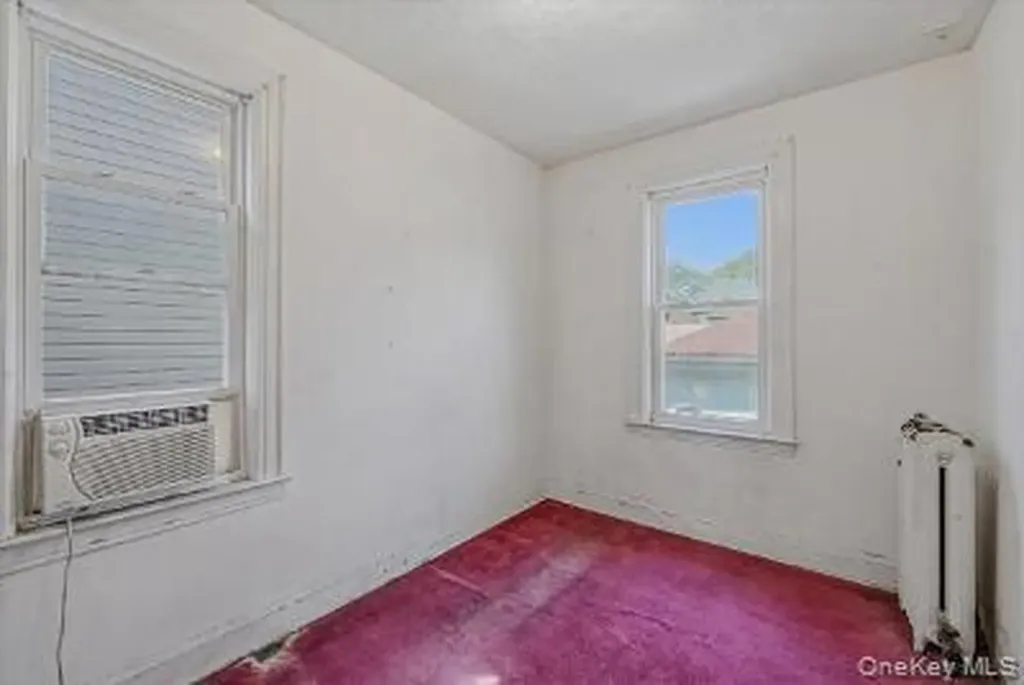4527 Hill Avenue Bronx NY 10466
