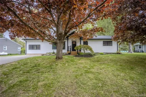 20 Manor Road Rhinebeck NY 12572