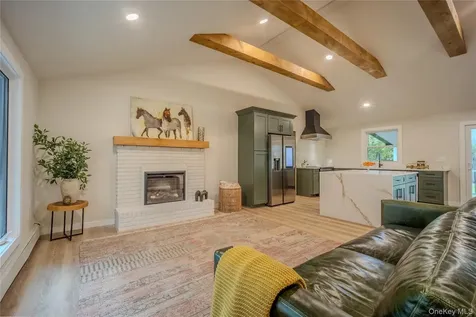 20 Manor Road Rhinebeck NY 12572