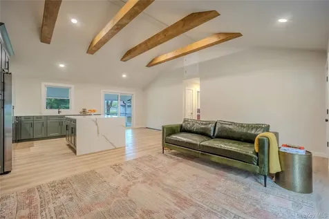 20 Manor Road Rhinebeck NY 12572