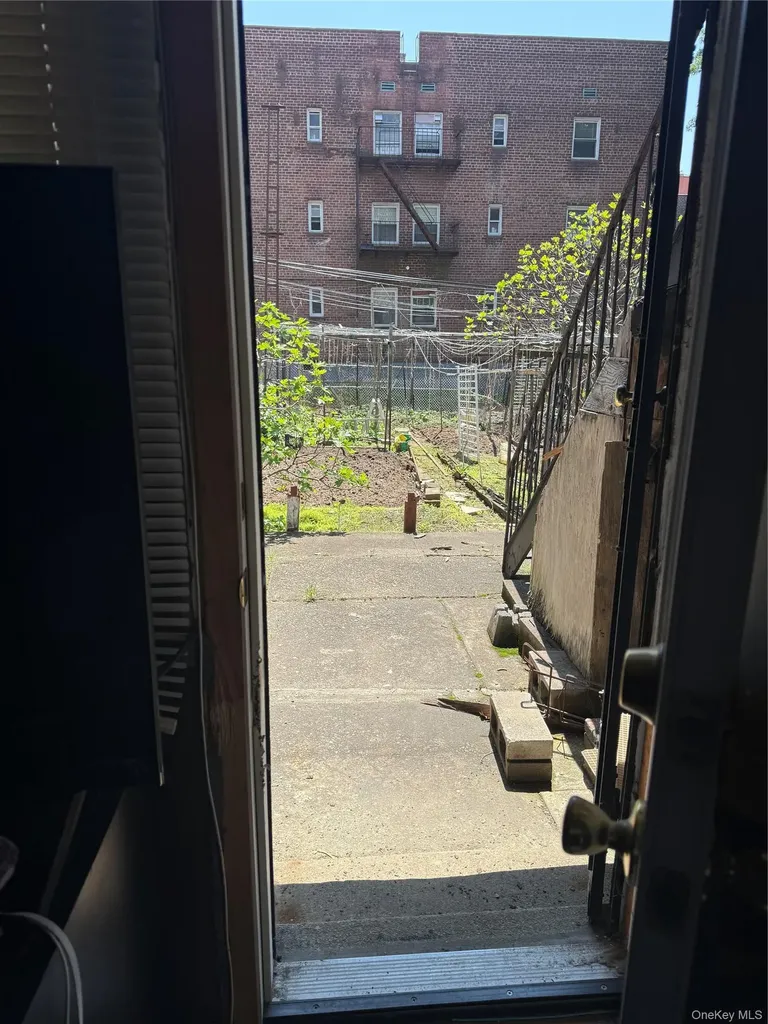 13438 Blossom Avenue Flushing NY 11355