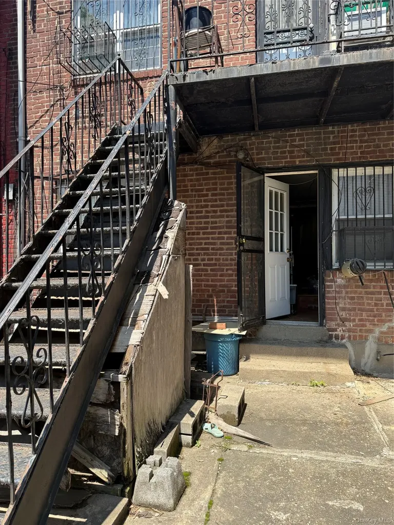 13438 Blossom Avenue Flushing NY 11355