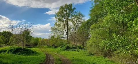 207 Cardinal Road Hyde Park NY 12538