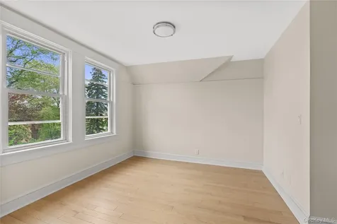 102 Broadway Dobbs Ferry NY 10522