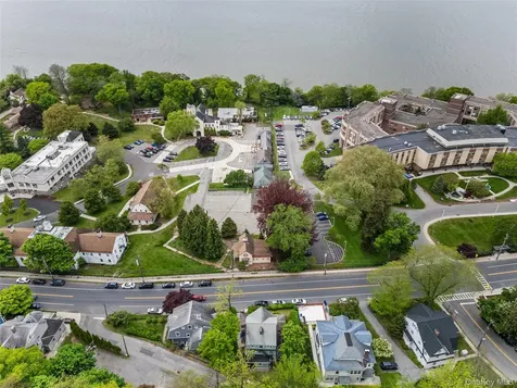 102 Broadway Dobbs Ferry NY 10522