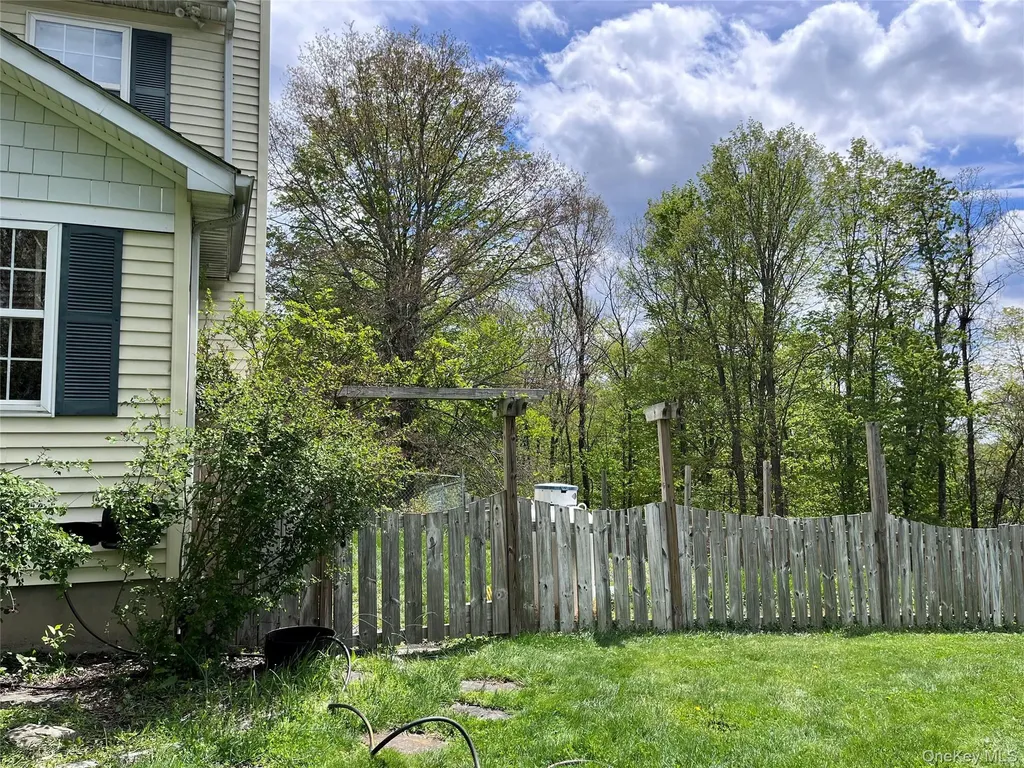 124 Rutsonville Road Wallkill NY 12589
