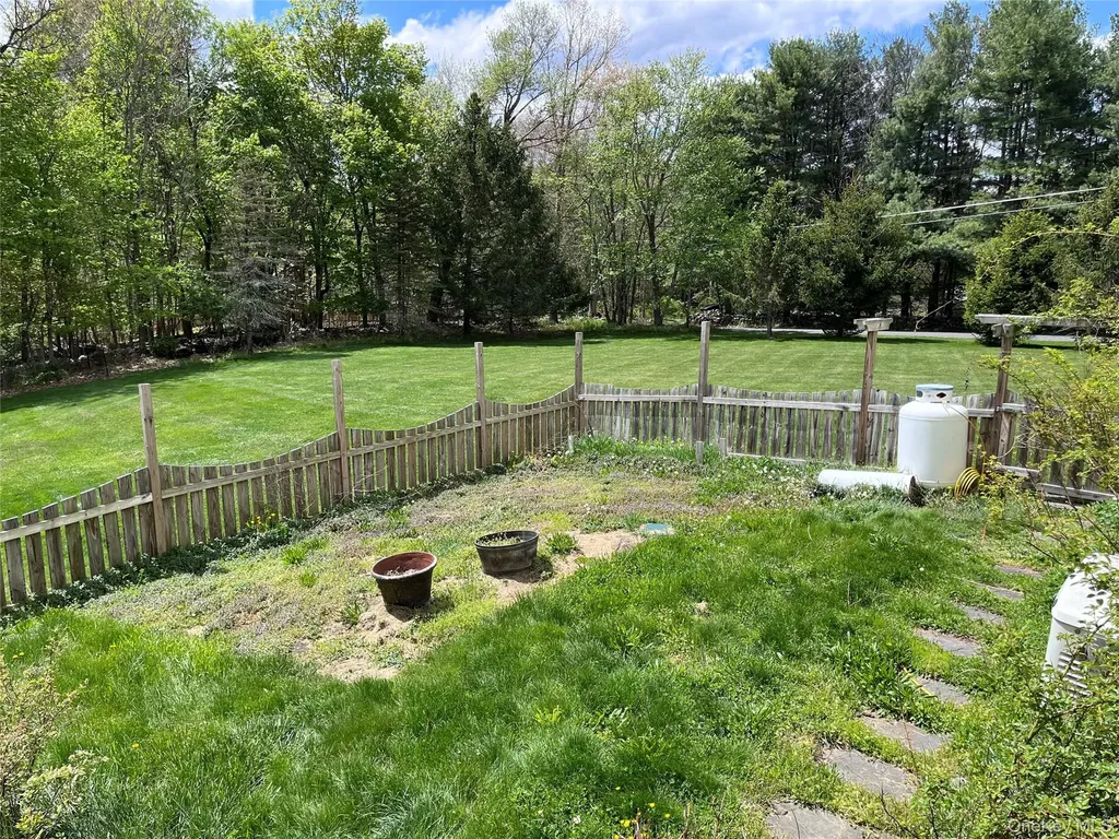 124 Rutsonville Road Wallkill NY 12589