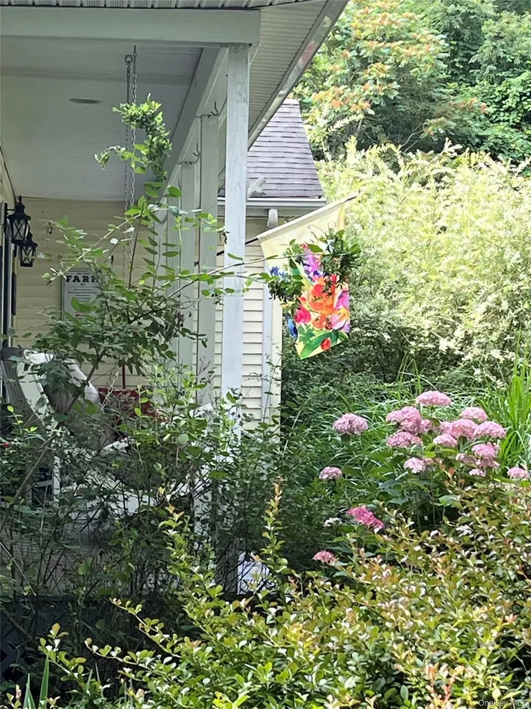 124 Rutsonville Road Wallkill NY 12589