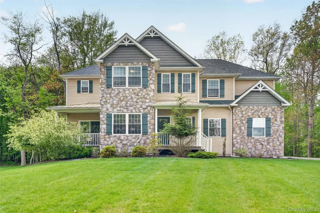 107 Debra Lane New Windsor NY 12553