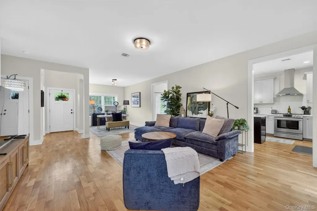107 Debra Lane New Windsor NY 12553