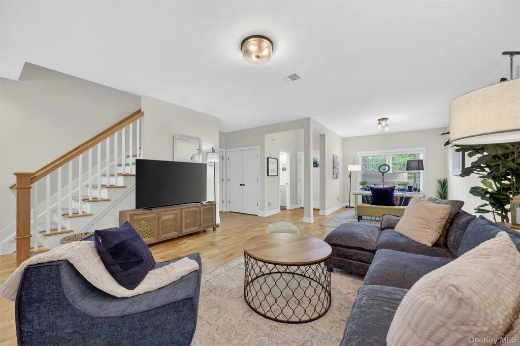 107 Debra Lane New Windsor NY 12553