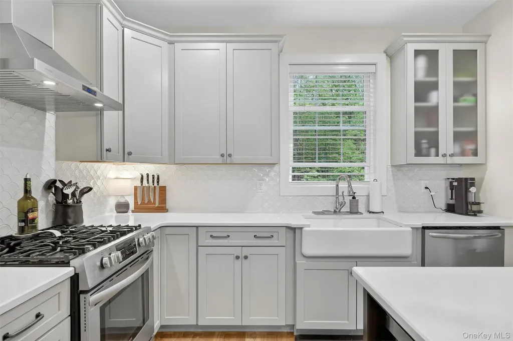 107 Debra Lane New Windsor NY 12553