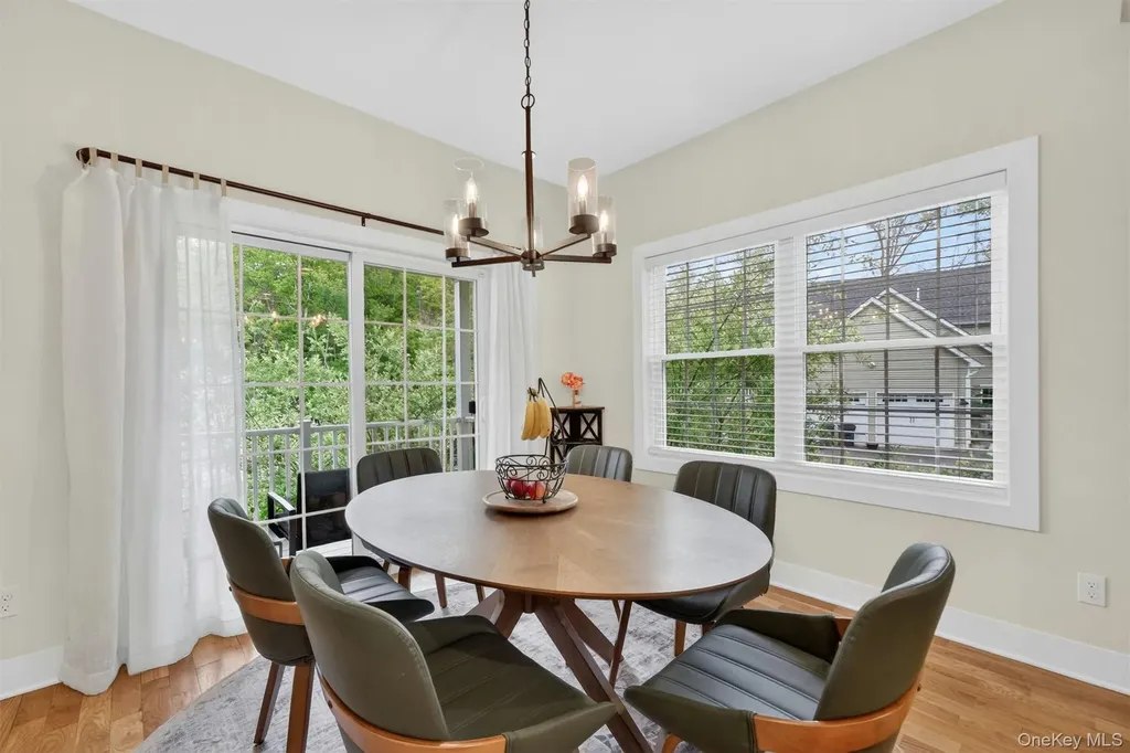 107 Debra Lane New Windsor NY 12553