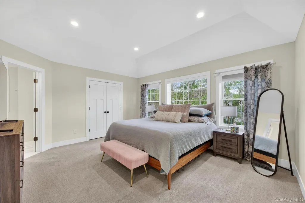 107 Debra Lane New Windsor NY 12553