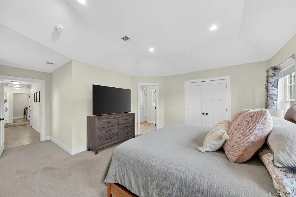 107 Debra Lane New Windsor NY 12553