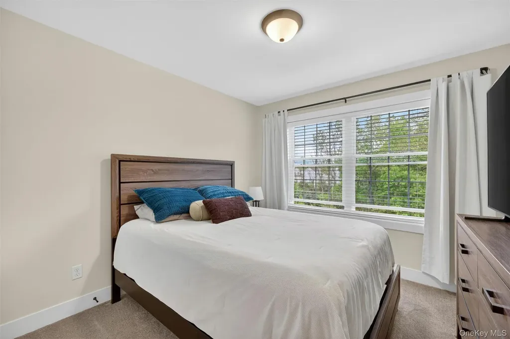 107 Debra Lane New Windsor NY 12553