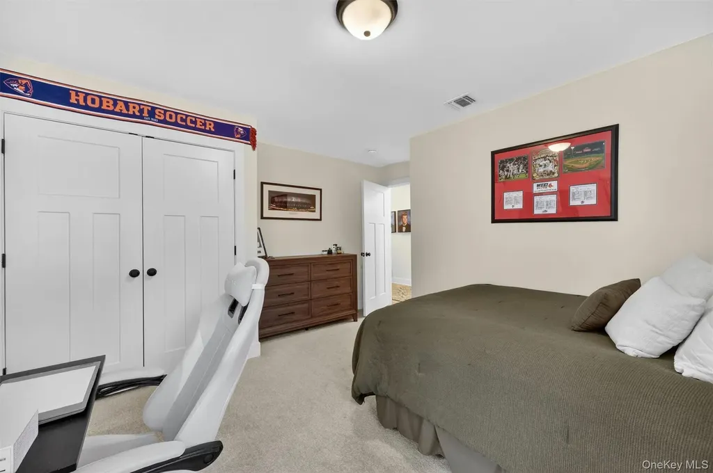 107 Debra Lane New Windsor NY 12553