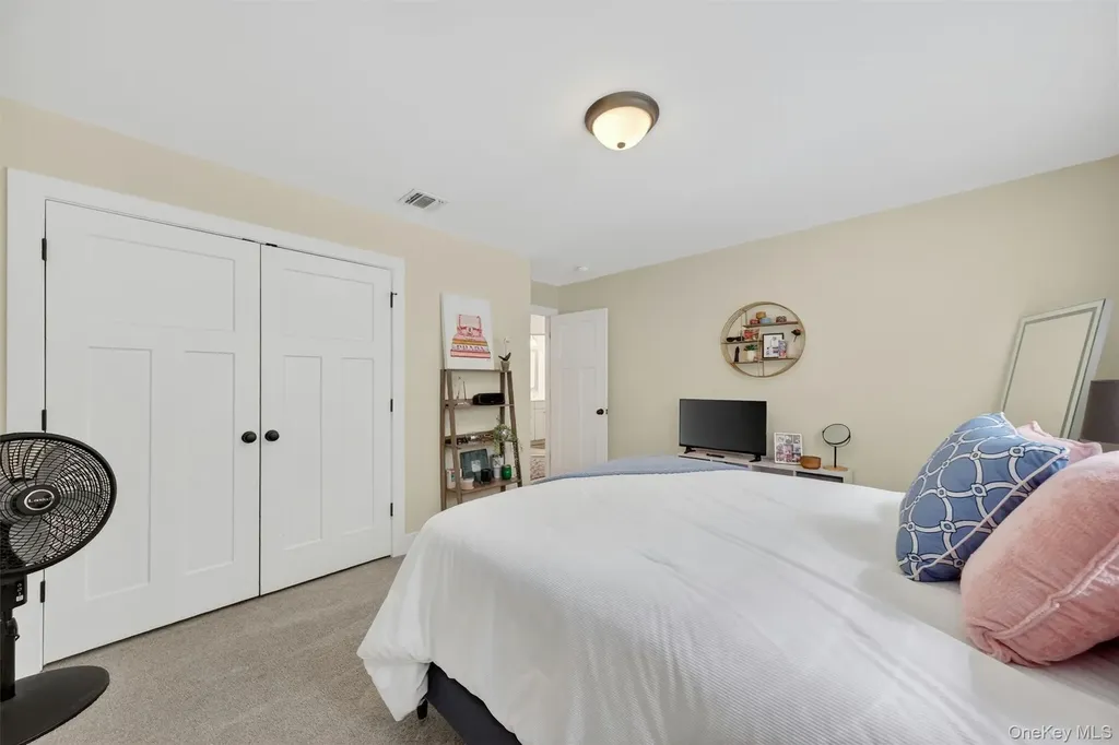 107 Debra Lane New Windsor NY 12553