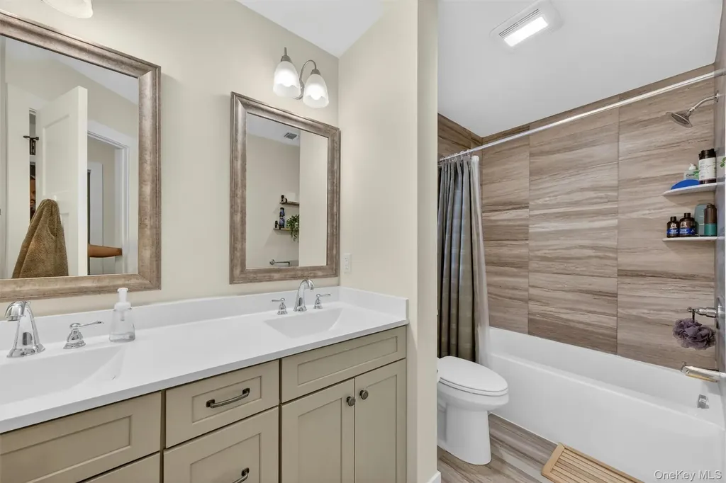107 Debra Lane New Windsor NY 12553
