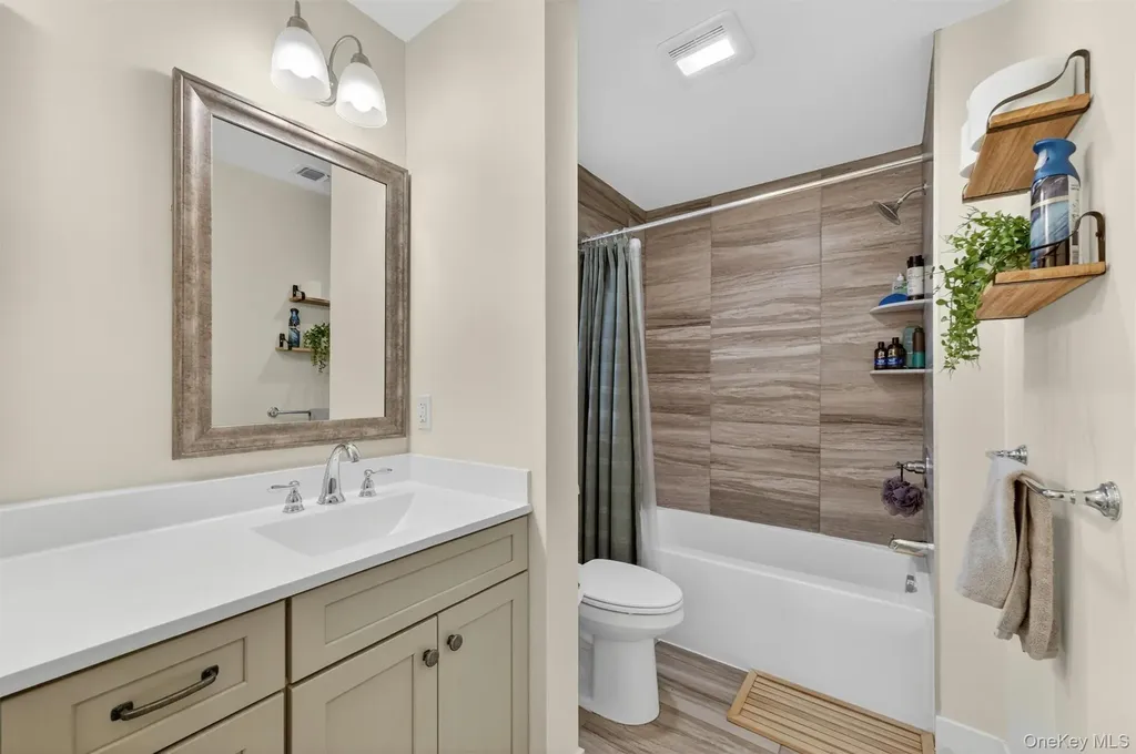 107 Debra Lane New Windsor NY 12553
