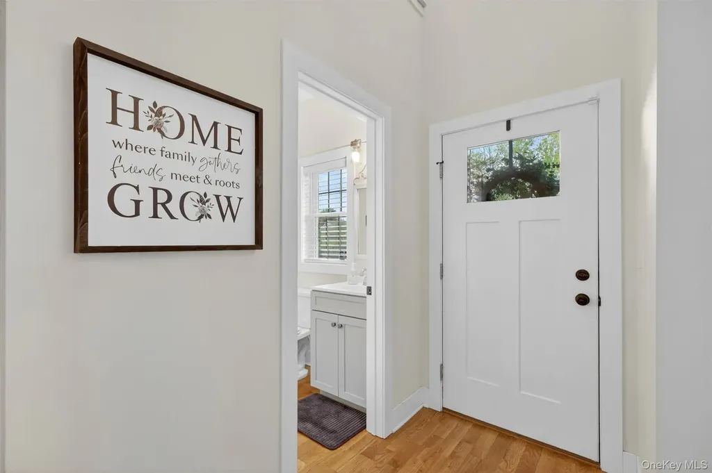107 Debra Lane New Windsor NY 12553