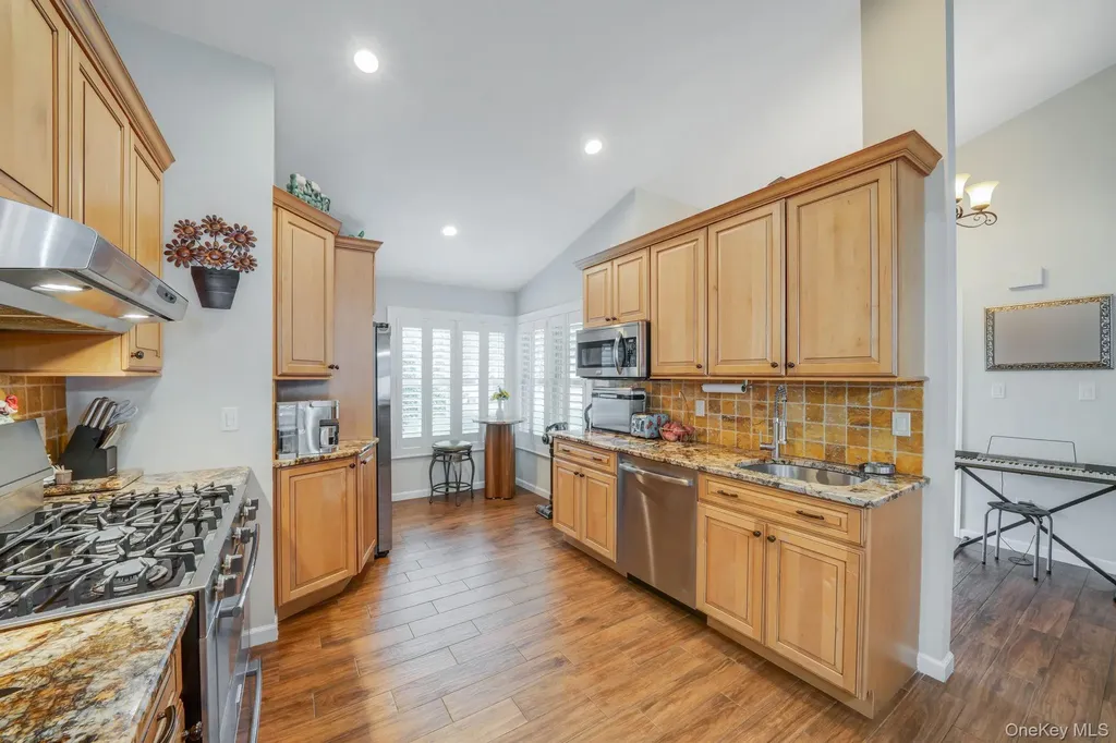 19 Ascot Place Coram NY 11727