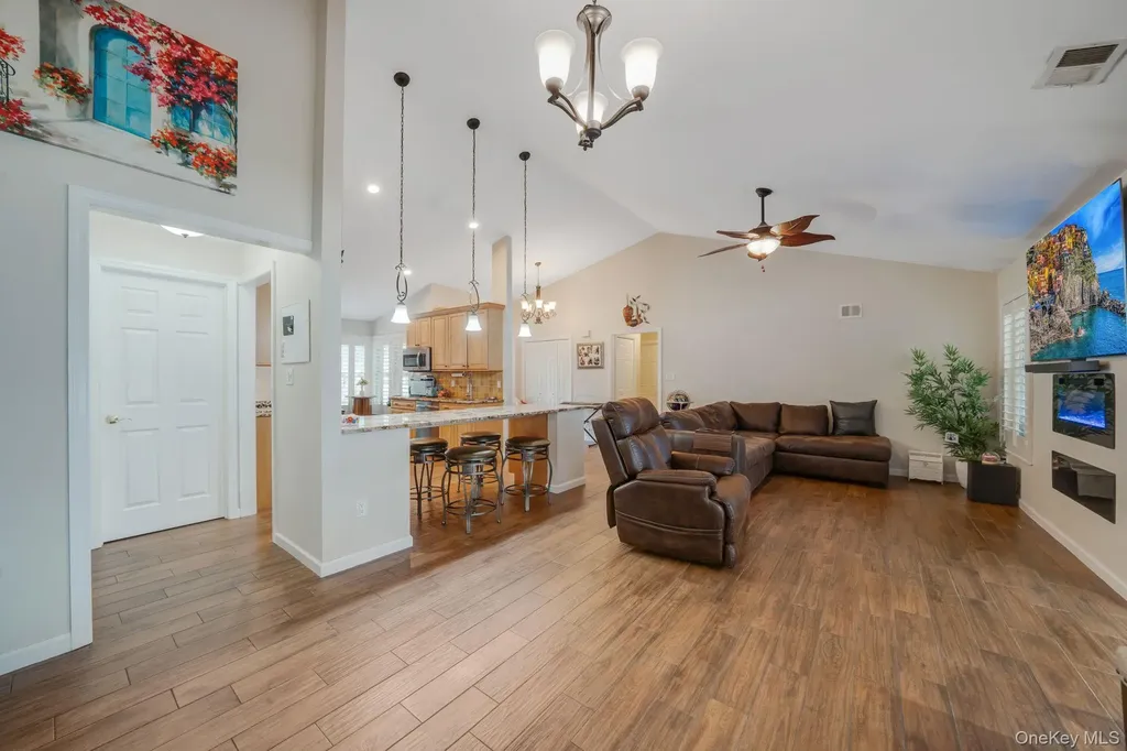 19 Ascot Place Coram NY 11727