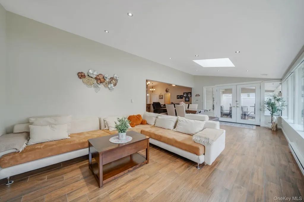 19 Ascot Place Coram NY 11727