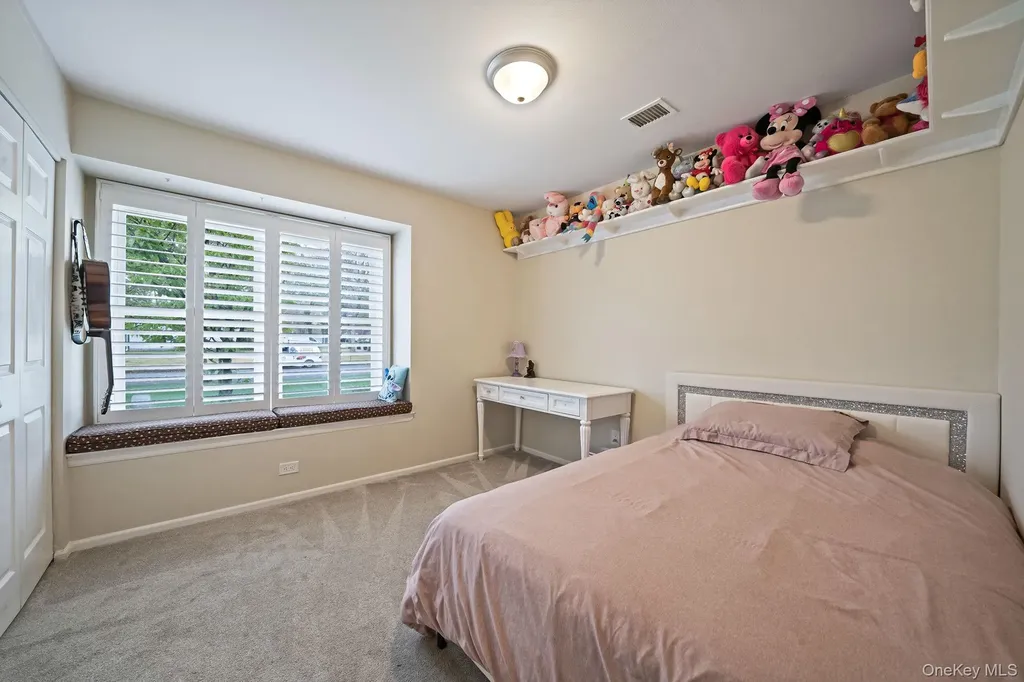 19 Ascot Place Coram NY 11727