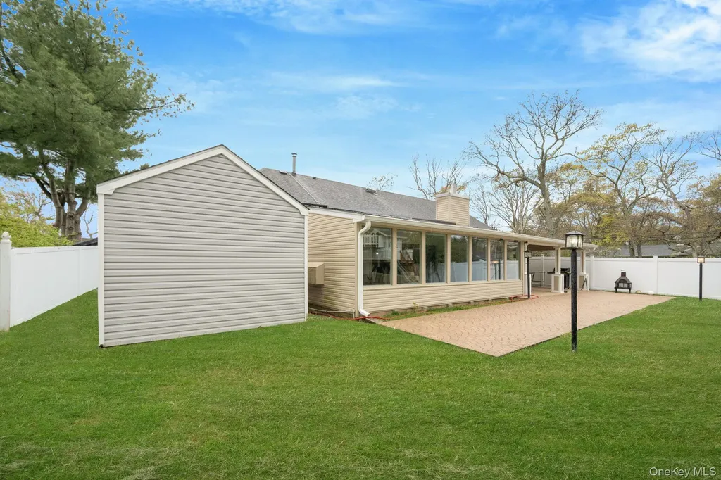 19 Ascot Place Coram NY 11727