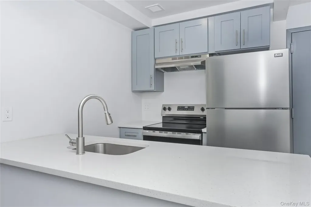 1081 Anderson Bronx NY 10452
