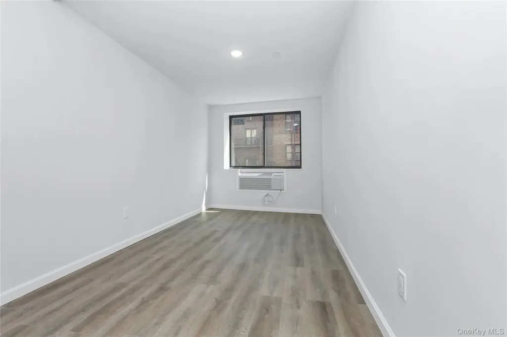 1081 Anderson Bronx NY 10452