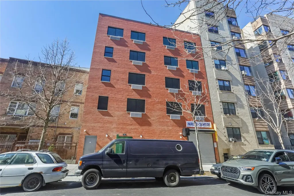 1081 Anderson Bronx NY 10452