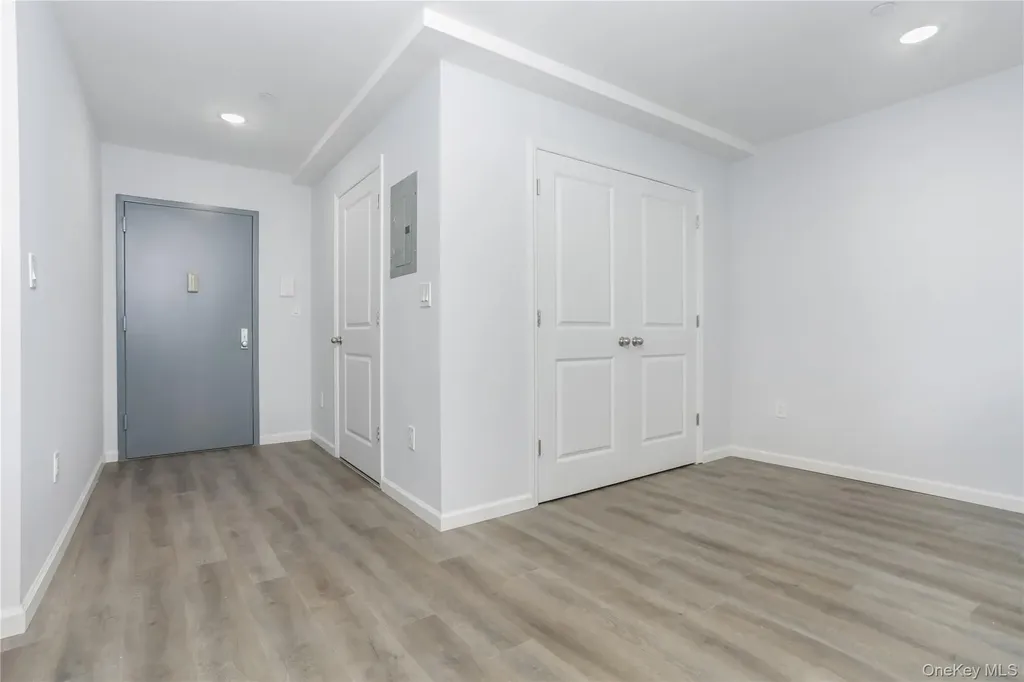 1081 Anderson Bronx NY 10452