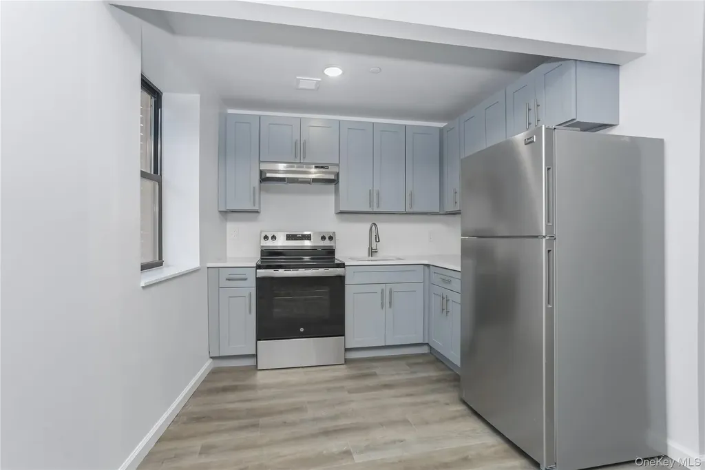 1081 Anderson Bronx NY 10452