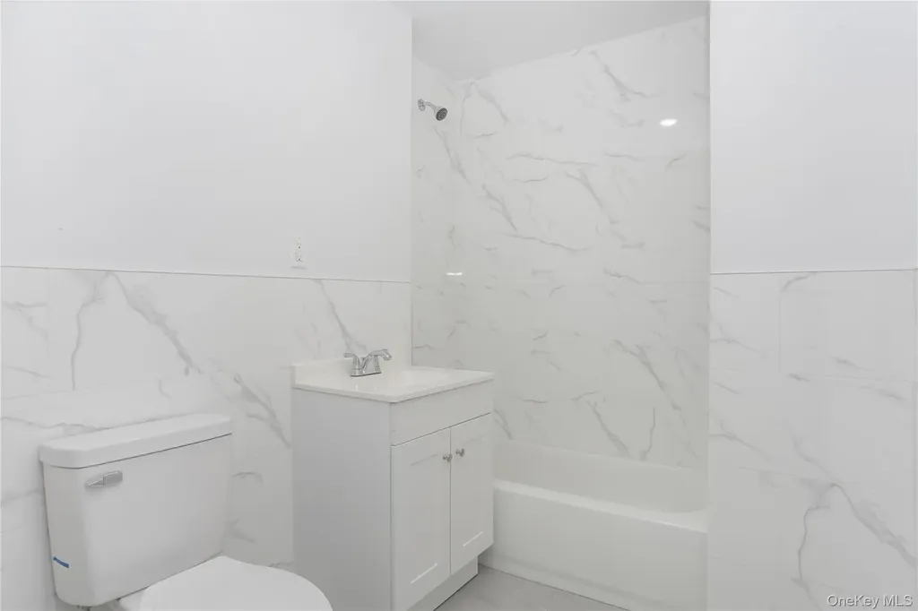 1081 Anderson Bronx NY 10452