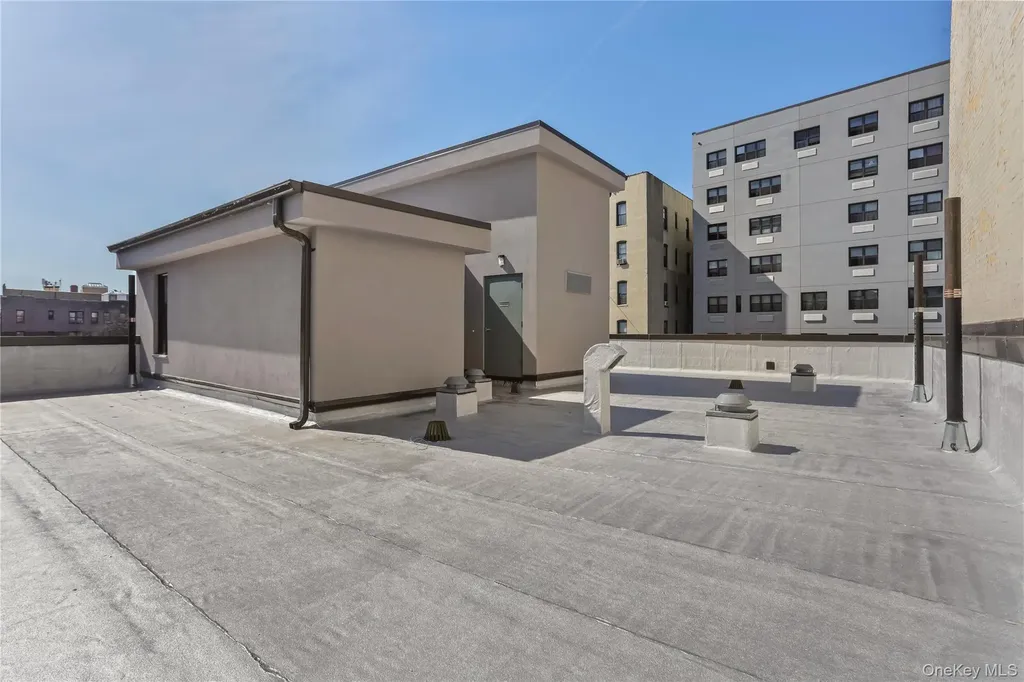 1081 Anderson Bronx NY 10452