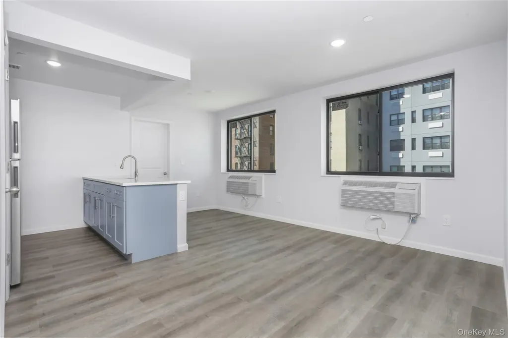 1081 Anderson Bronx NY 10452