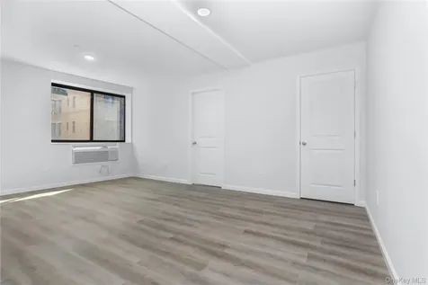 1081 Anderson Bronx NY 10452