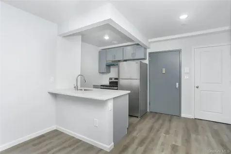 1081 Anderson Bronx NY 10452