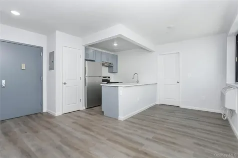 1081 Anderson Bronx NY 10452