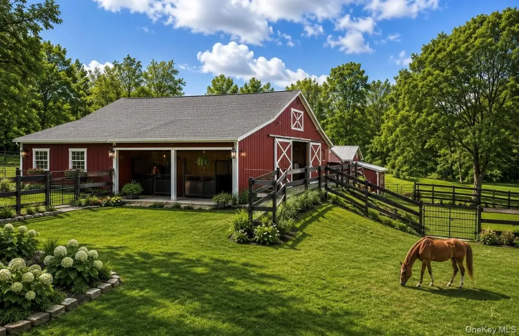 633 Oscawana Lake Road Putnam Valley NY 10579