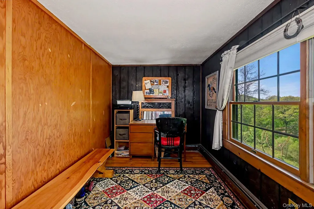 633 Oscawana Lake Road Putnam Valley NY 10579